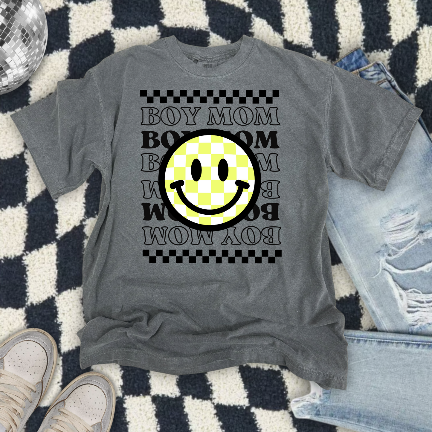 the BOY MOM tee- smiley