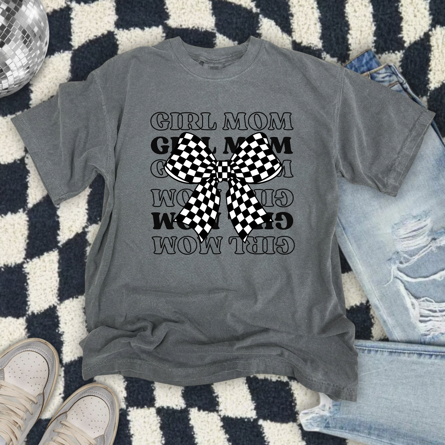 the GIRL MOM tee- bow
